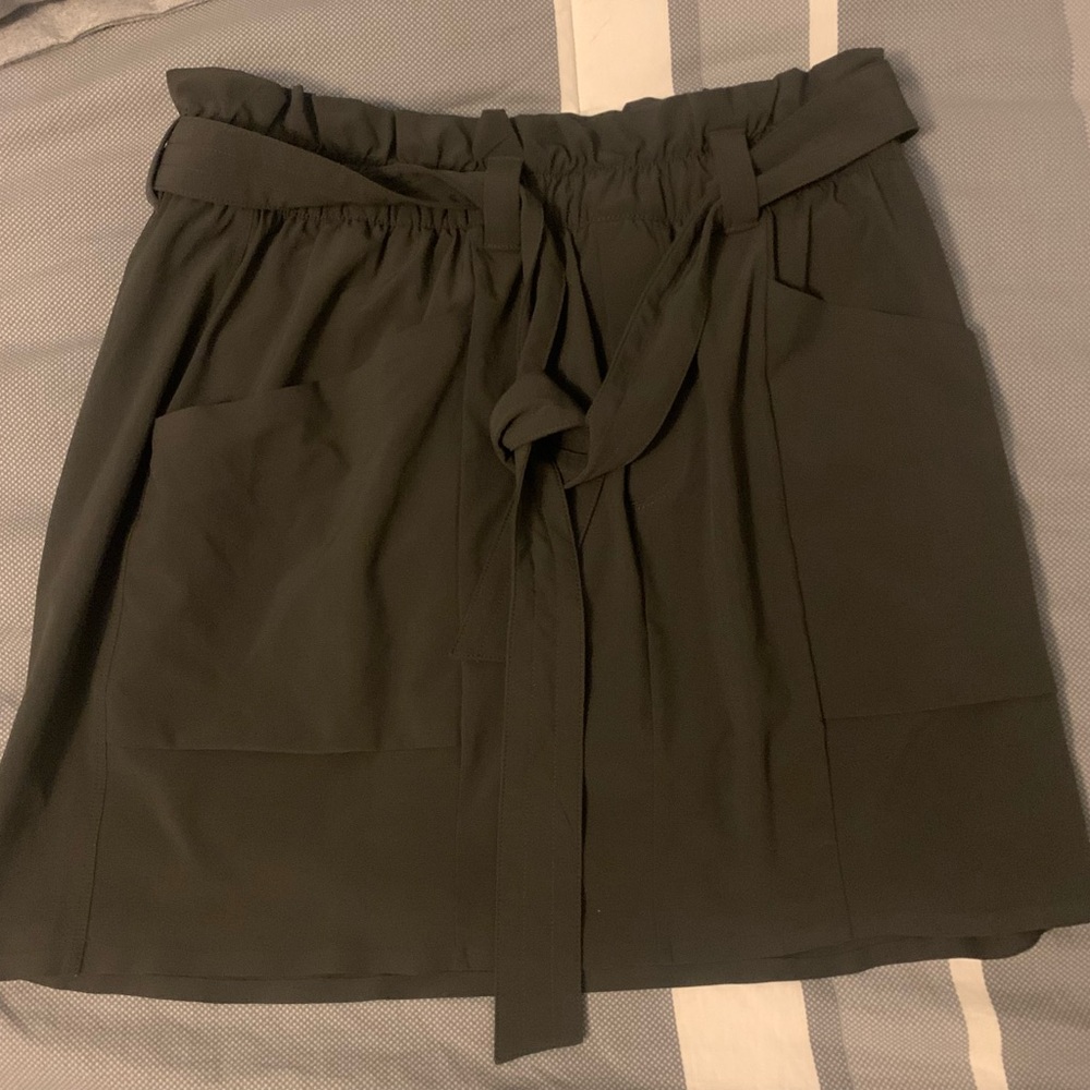 Athleta Skyline Skirt / Skort - like new